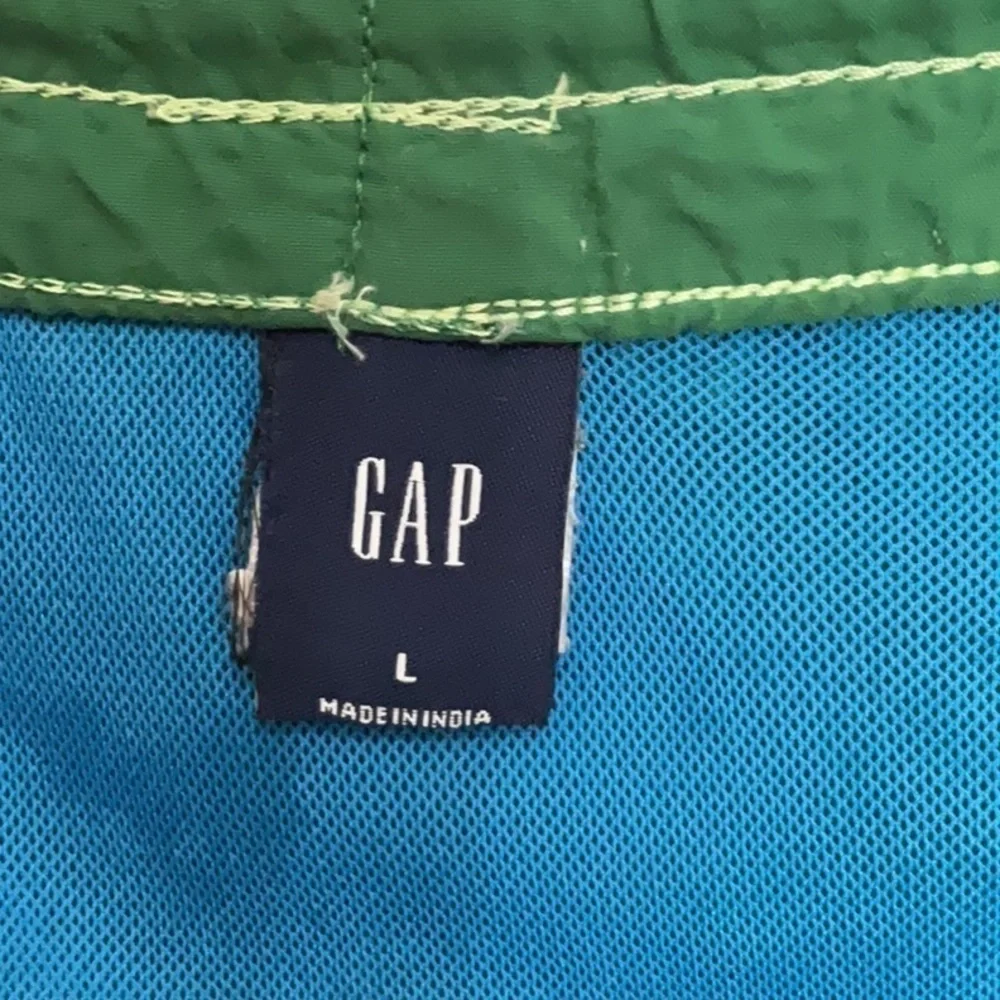 GAP Men’s Swim Trunks. Size Large